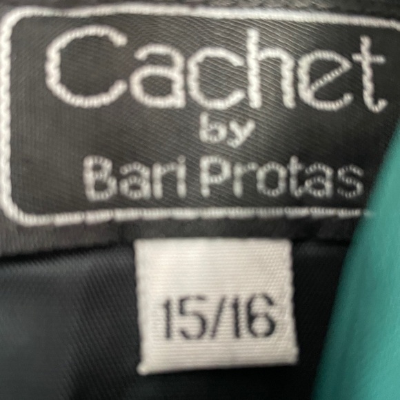 Elegant Vintage emerald  green velvet and chiffon with broch  dress size 15/16 - Picture 3 of 7